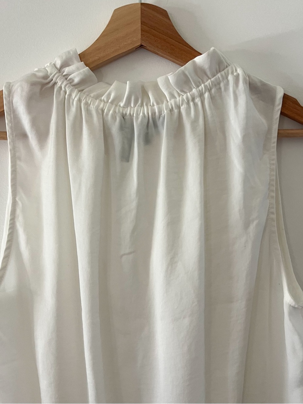 Dkny White Sleeveless V-Neck Ruffle-Trim Camisole - Picture 5 of 6
